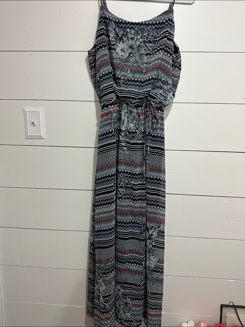 Tacera Black, Gray and Rust Patterned Maxi Dress Size Medium